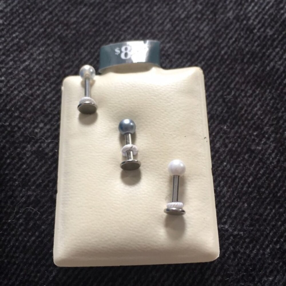 16G Faux Pearl Labret Earrings
